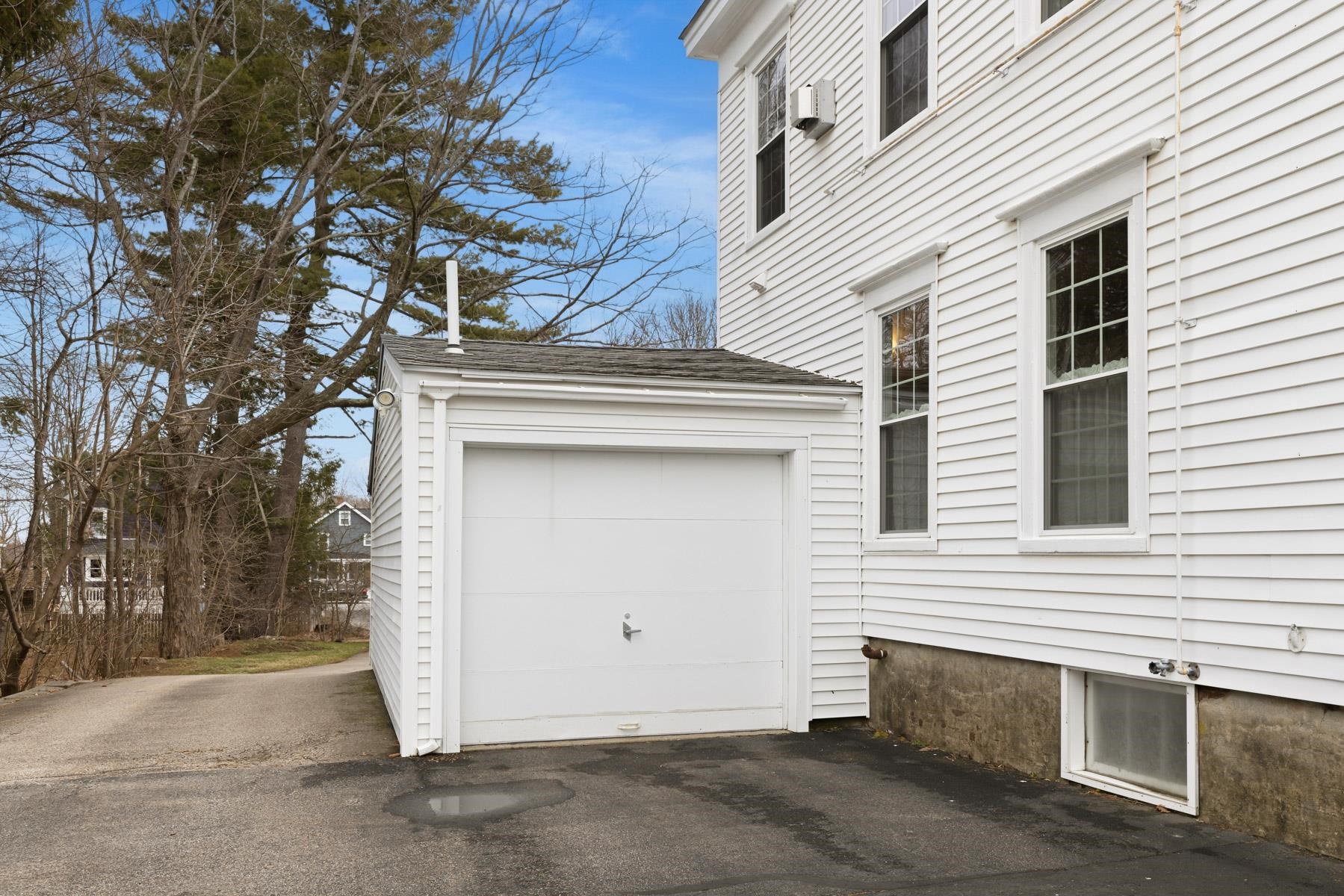 159 Woodbury Avenue Unit: 2