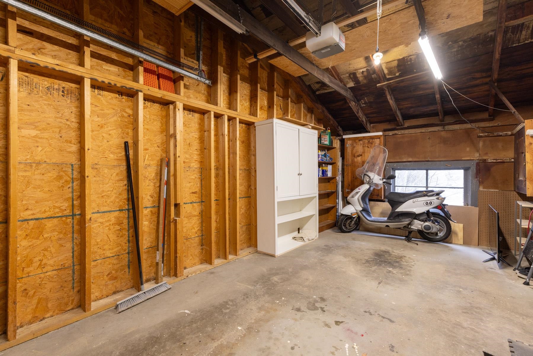 159 Woodbury Avenue Unit: 2