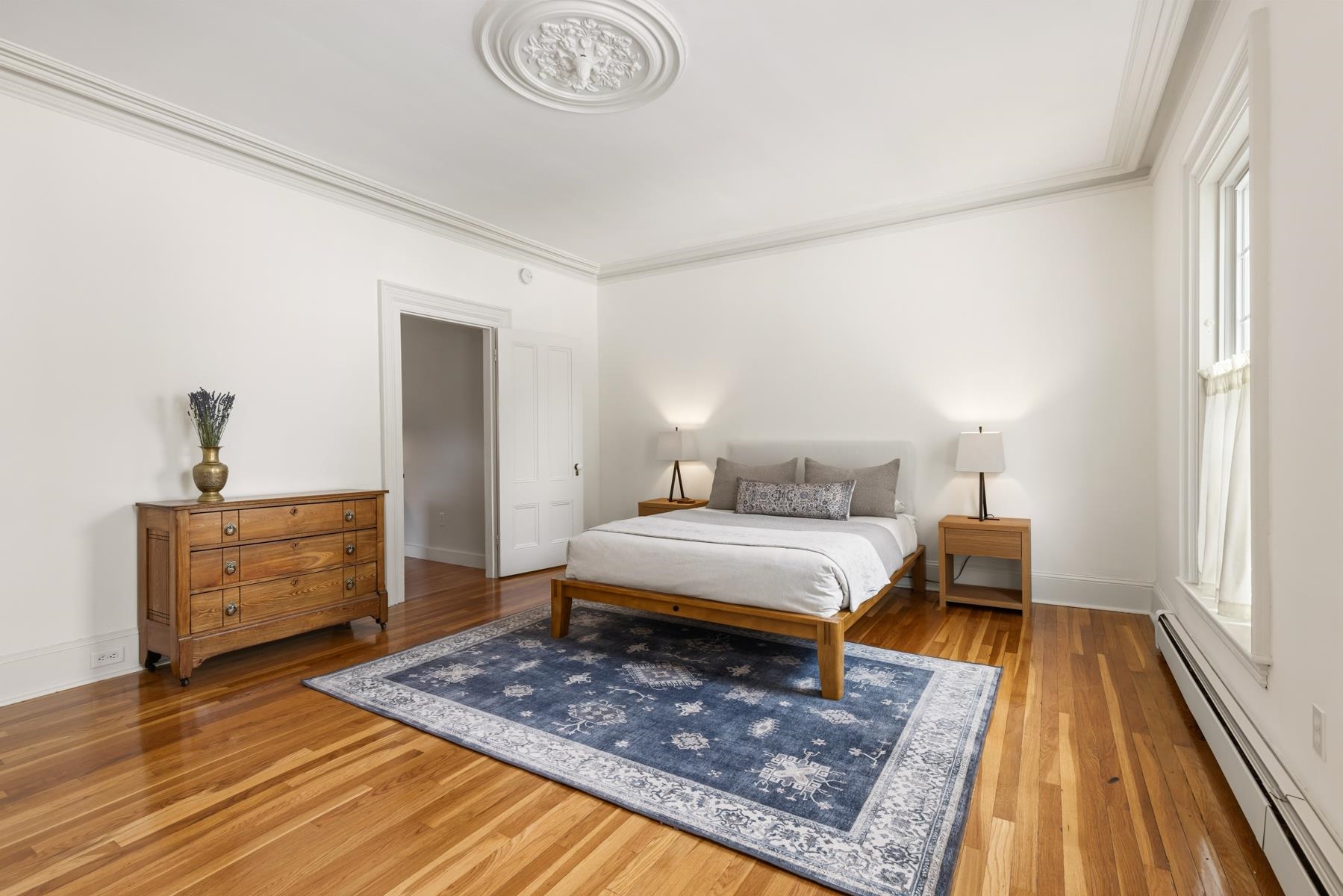 159 Woodbury Avenue Unit: 2