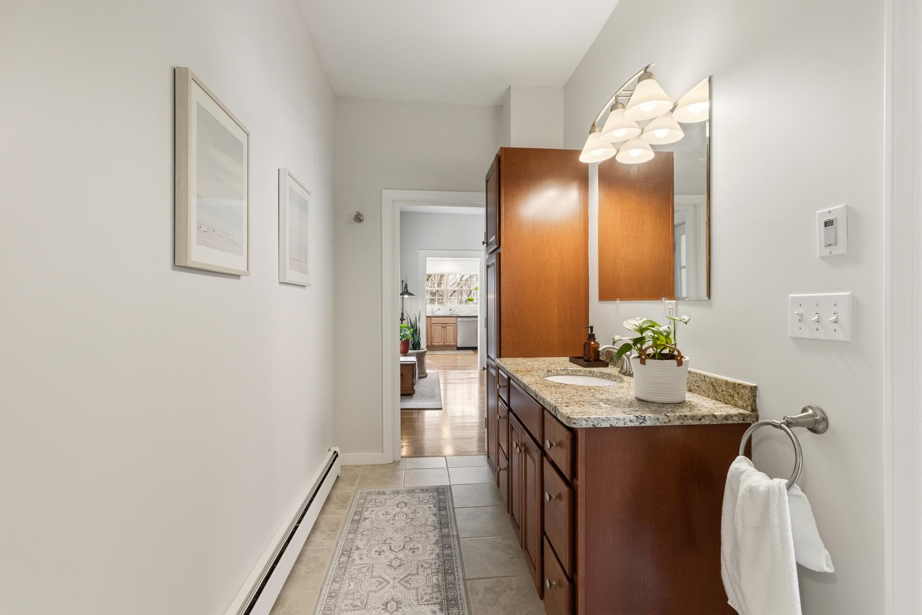 159 Woodbury Avenue Unit: 2