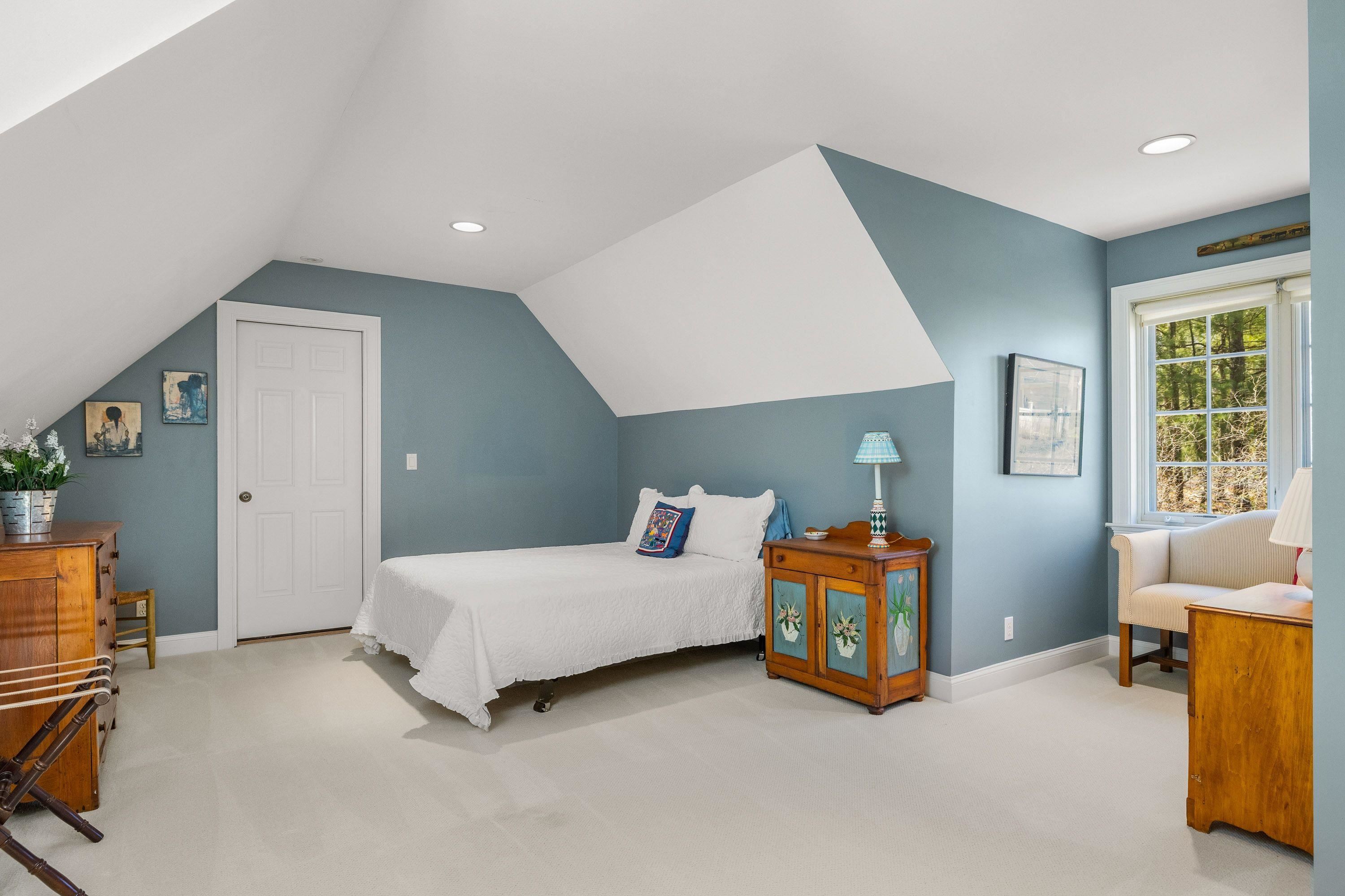 579 Sagamore Avenue Unit: 29