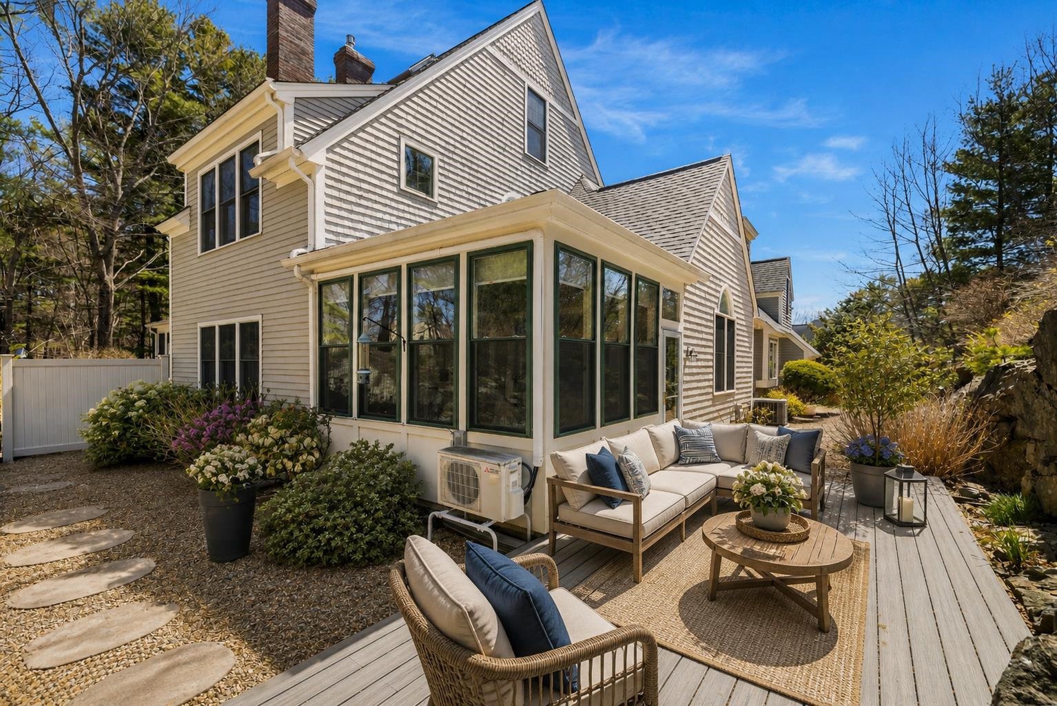 579 Sagamore Avenue Unit: 29