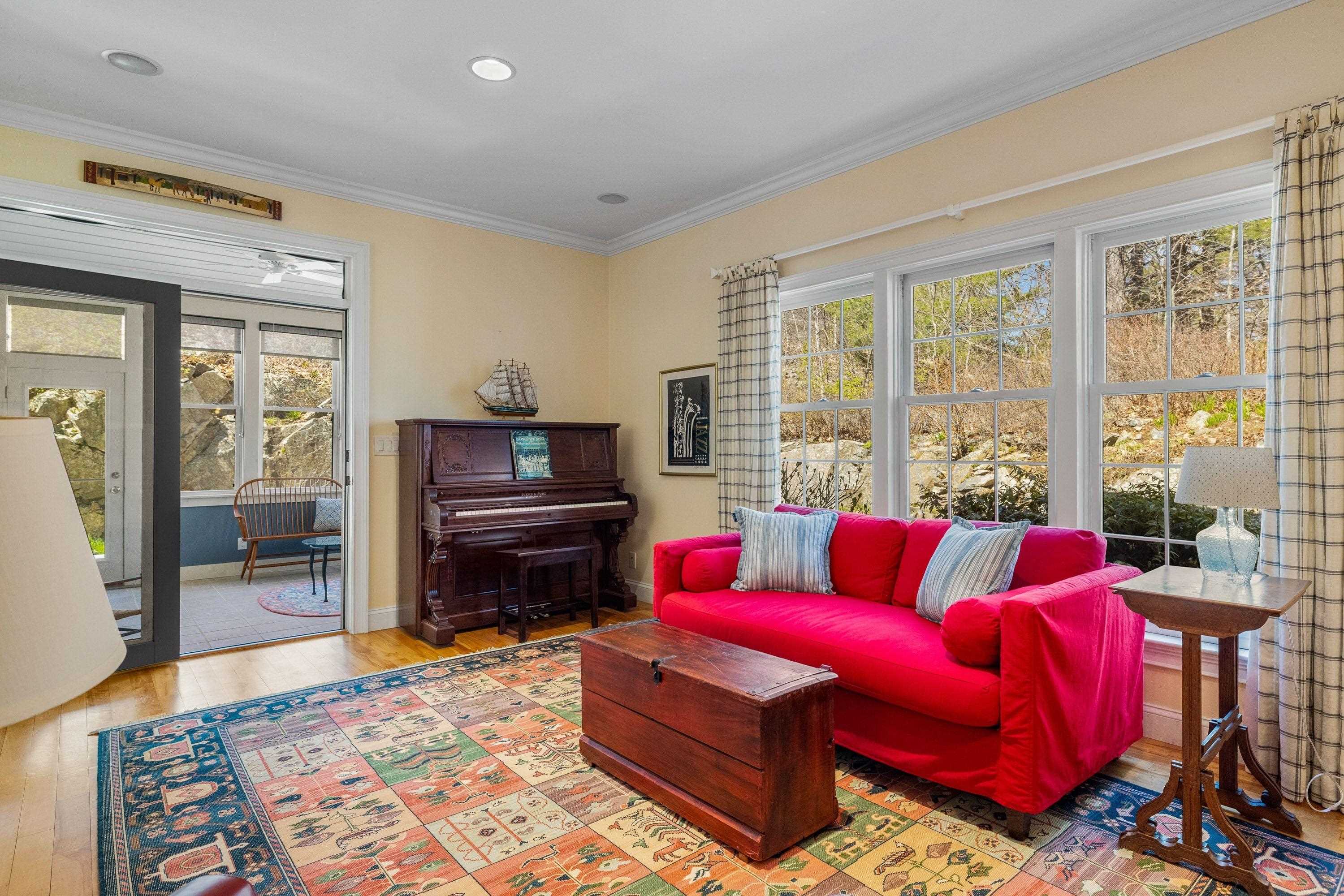 579 Sagamore Avenue Unit: 29