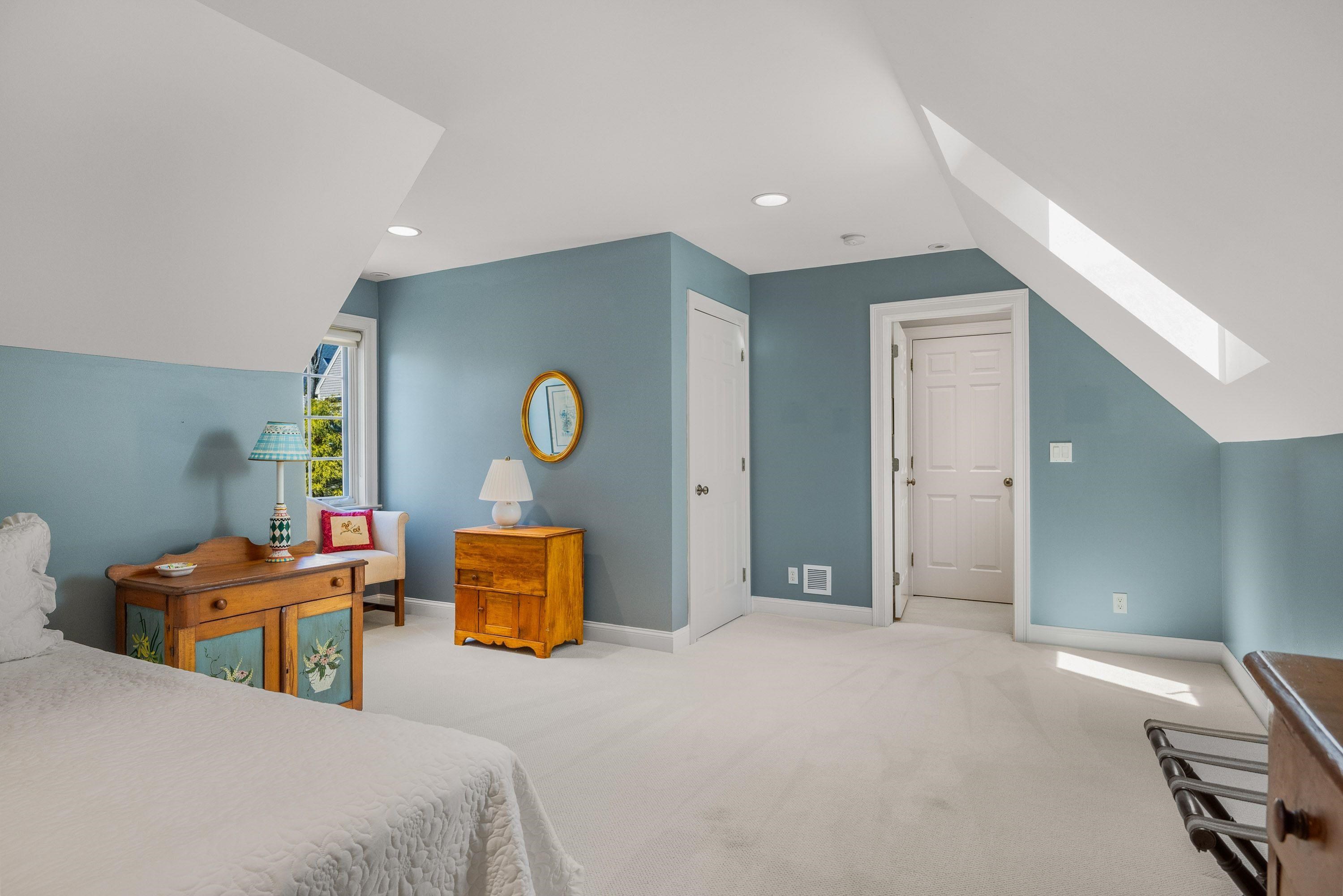 579 Sagamore Avenue Unit: 29