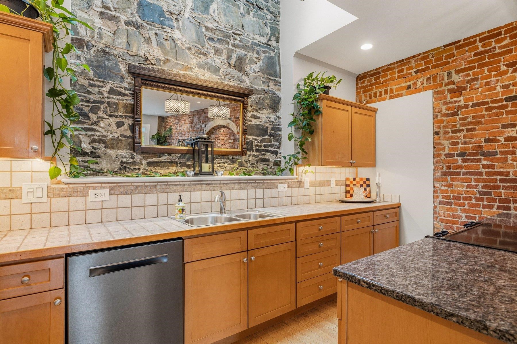 6 Bay Road Unit: 31