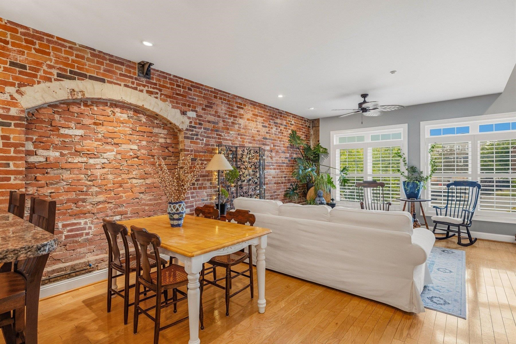 6 Bay Road Unit: 31