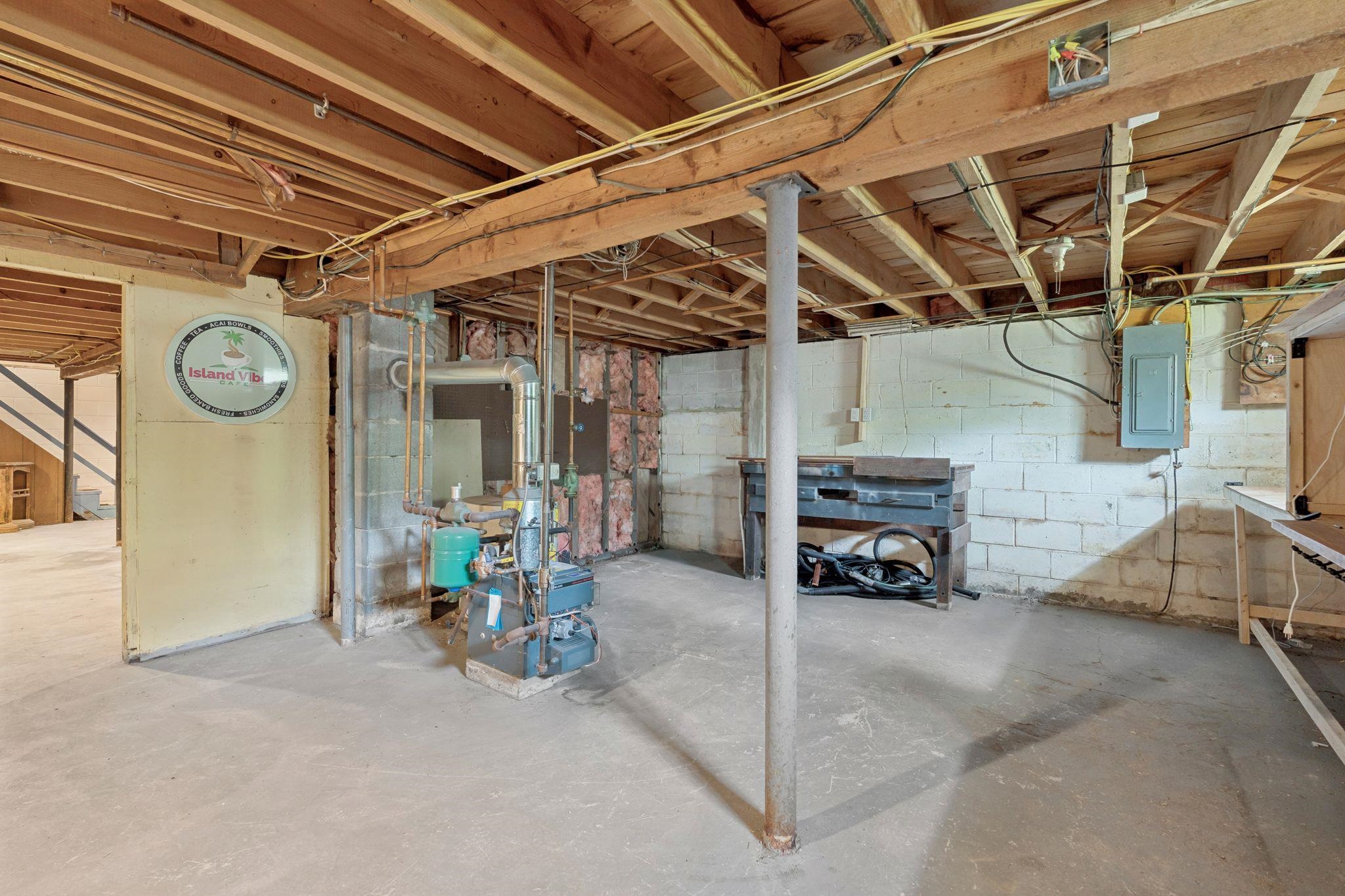 27 Flat Rock Bridge Road
