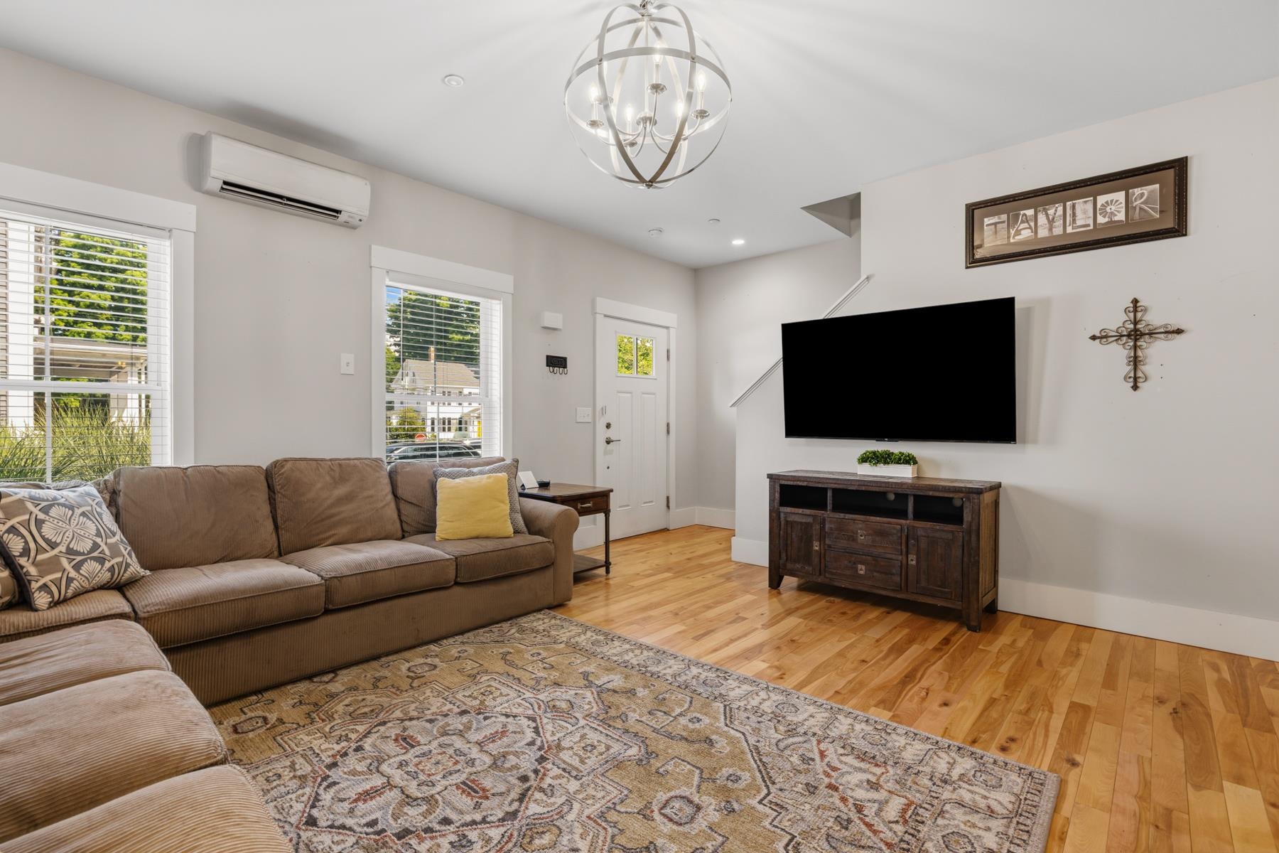 88 Silver Street Unit: 3