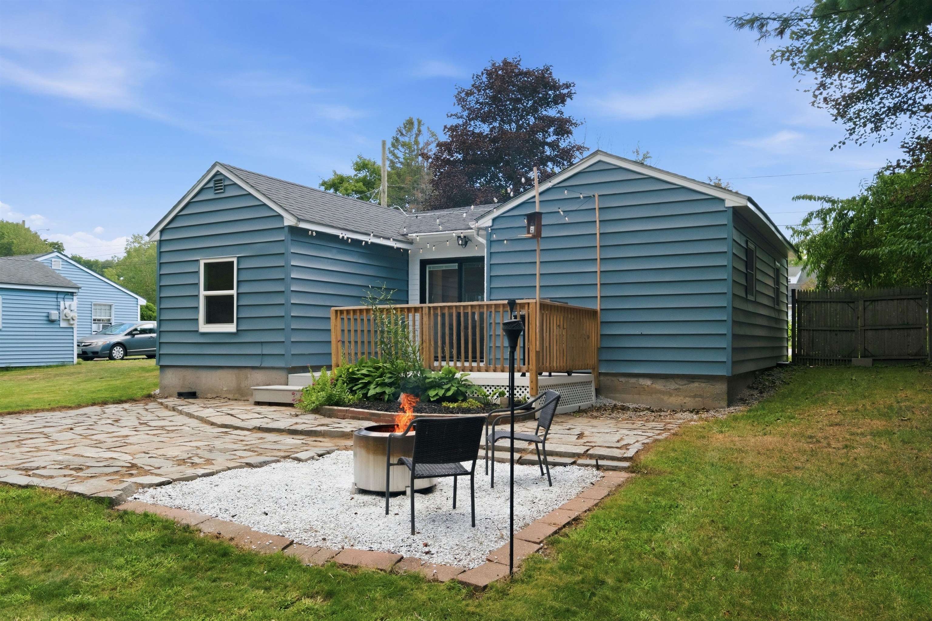 212 Holly Lane