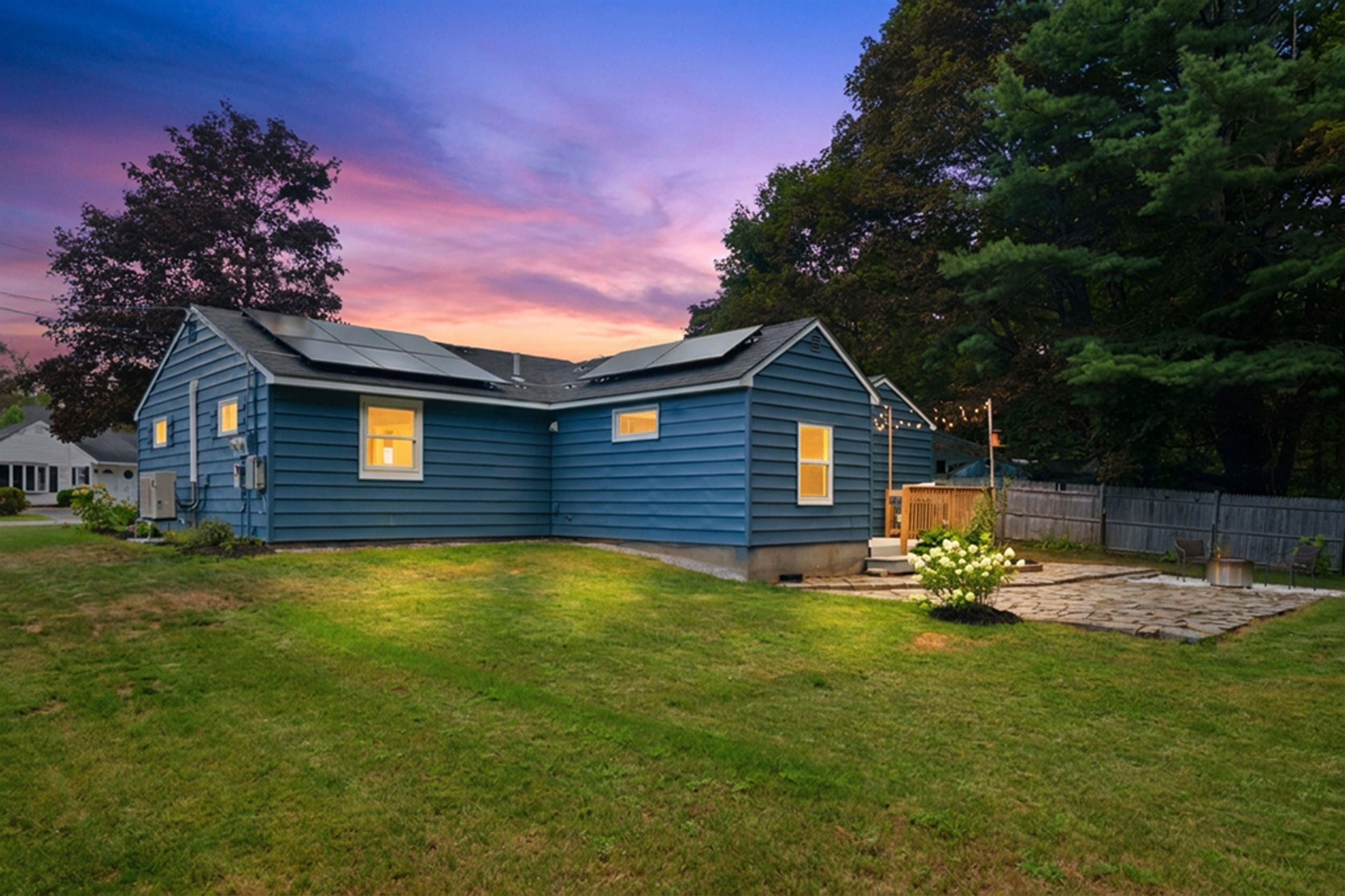212 Holly Lane