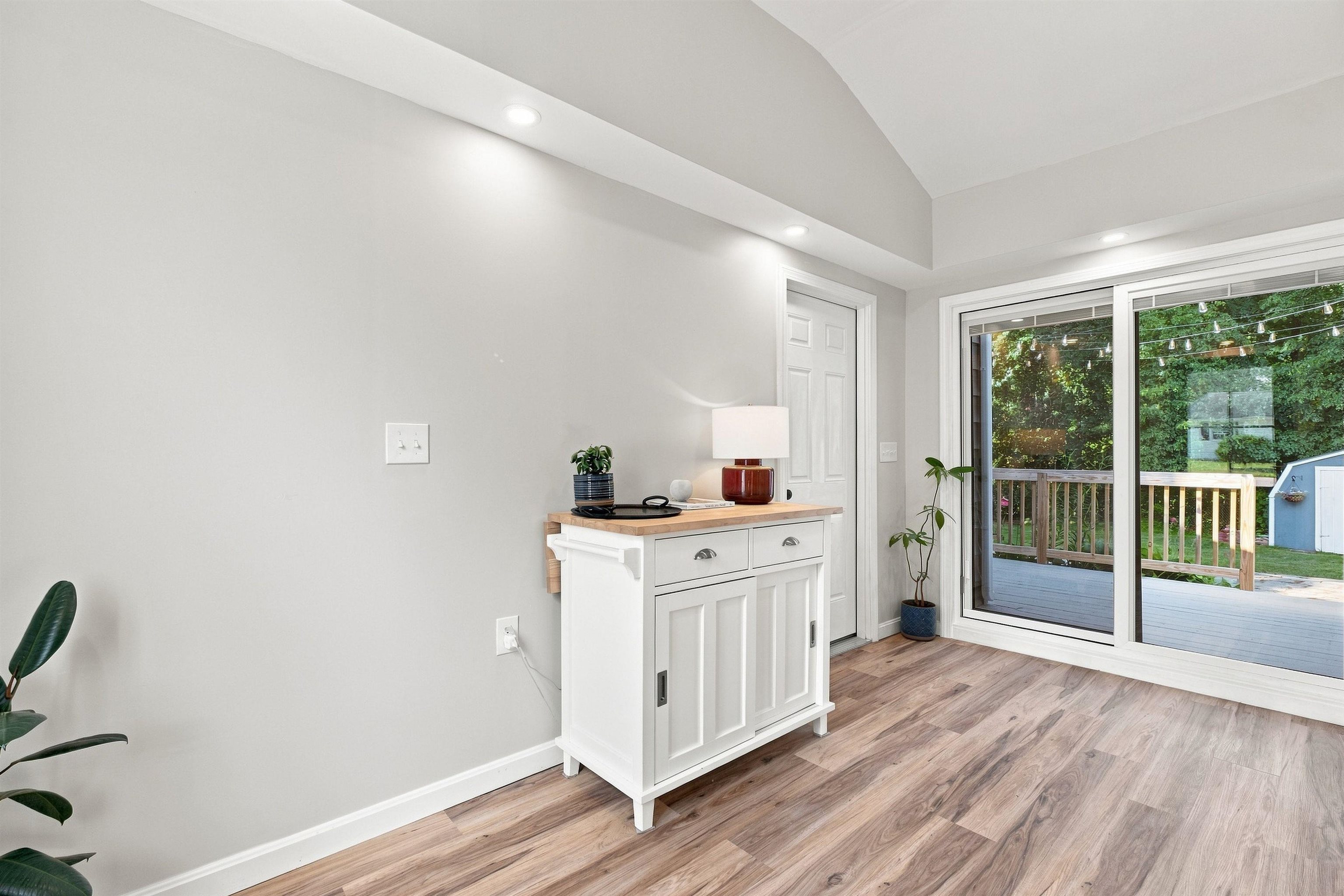 212 Holly Lane