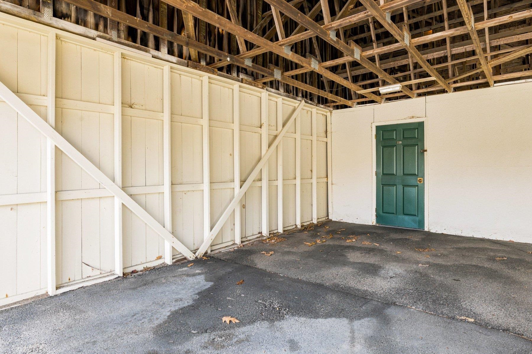 512 White Cedar Boulevard
