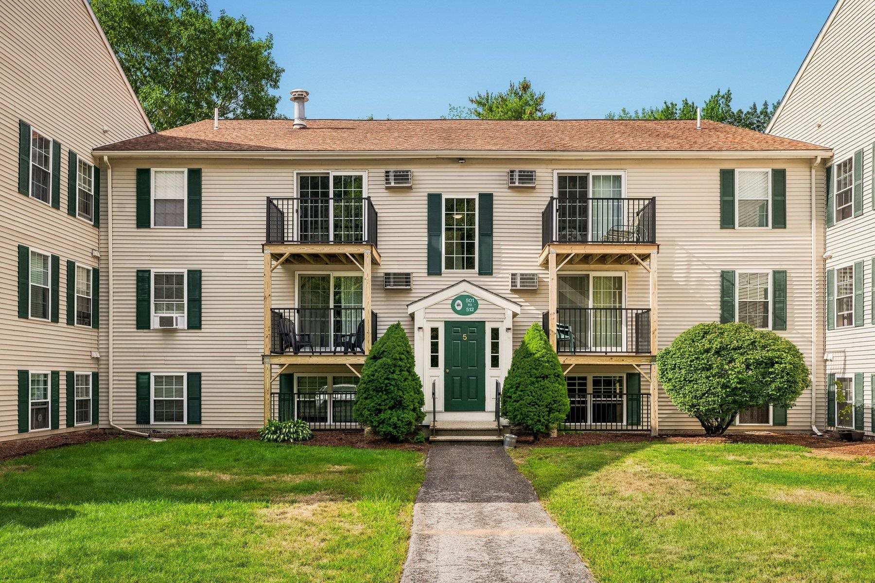 512 White Cedar Boulevard