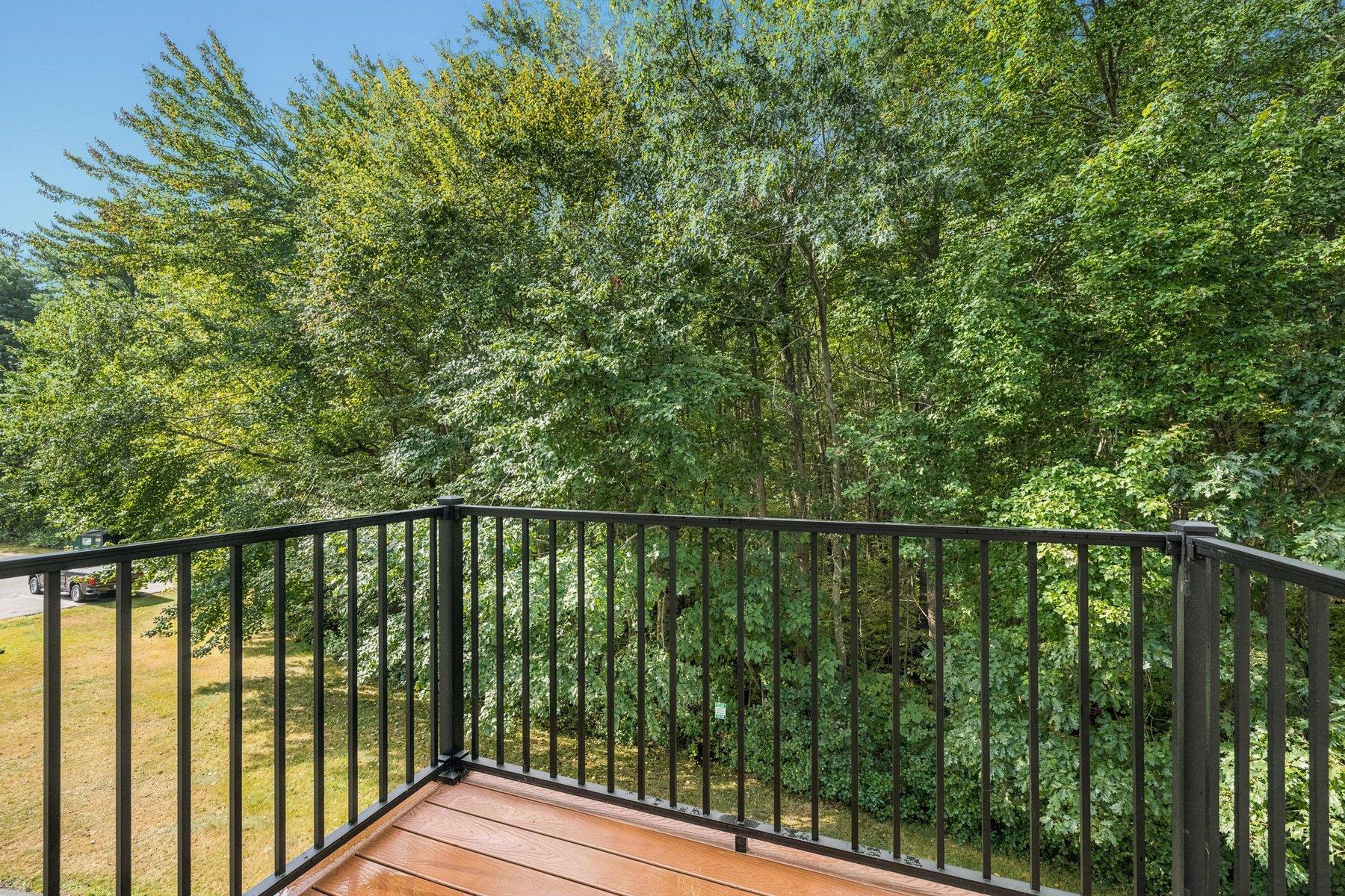 512 White Cedar Boulevard