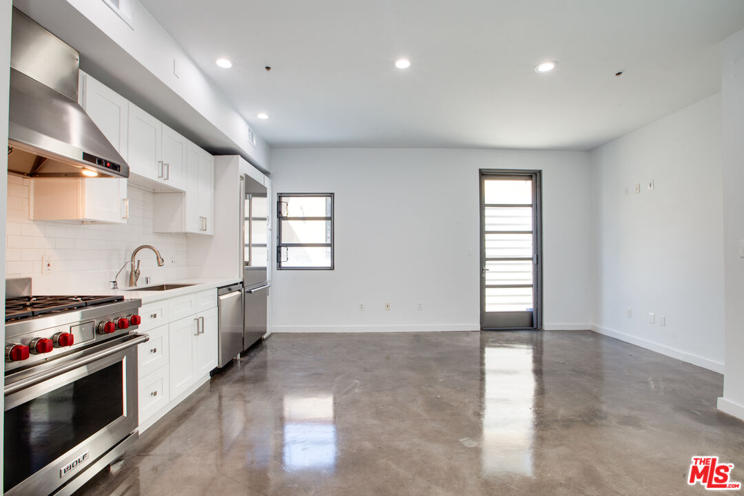 1358 4th Street Unit: PH-E