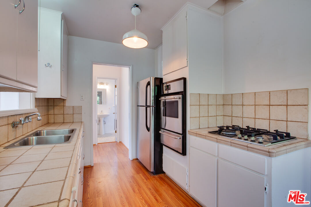 848 MARCO PL