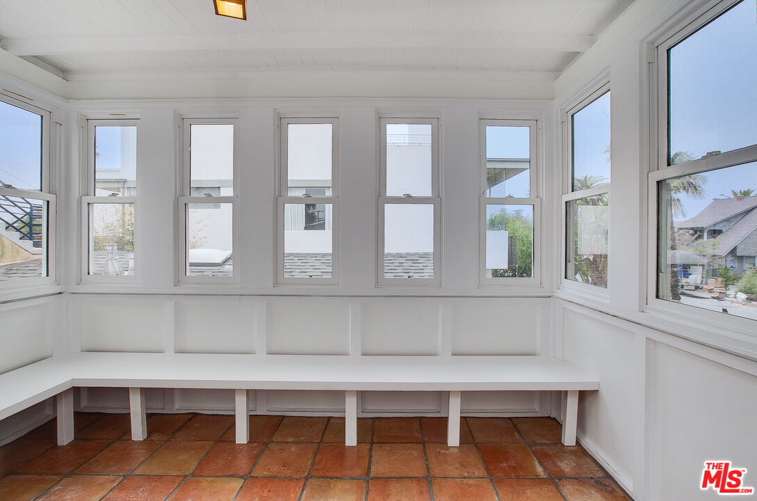 426 RIALTO AVE Unit: B