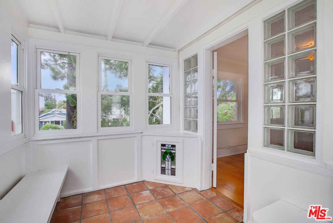 426 RIALTO AVE Unit: B