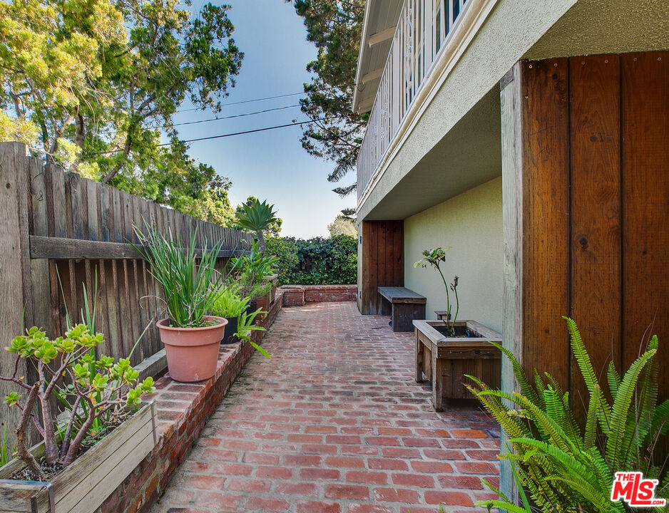 2534 7Th St Unit: 1