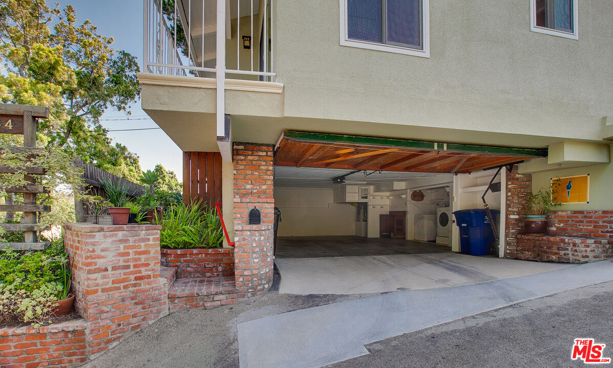 2534 7Th St Unit: 1