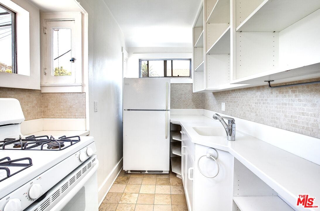 426 RIALTO AVE Unit: D