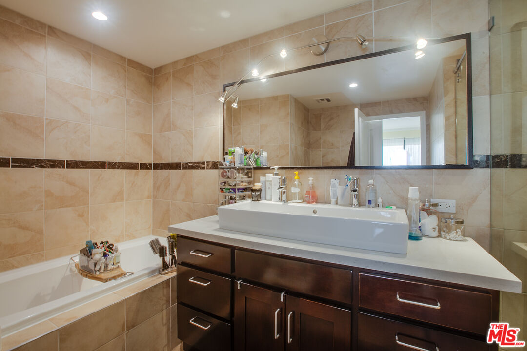 124 Idaho Ave Unit: 501