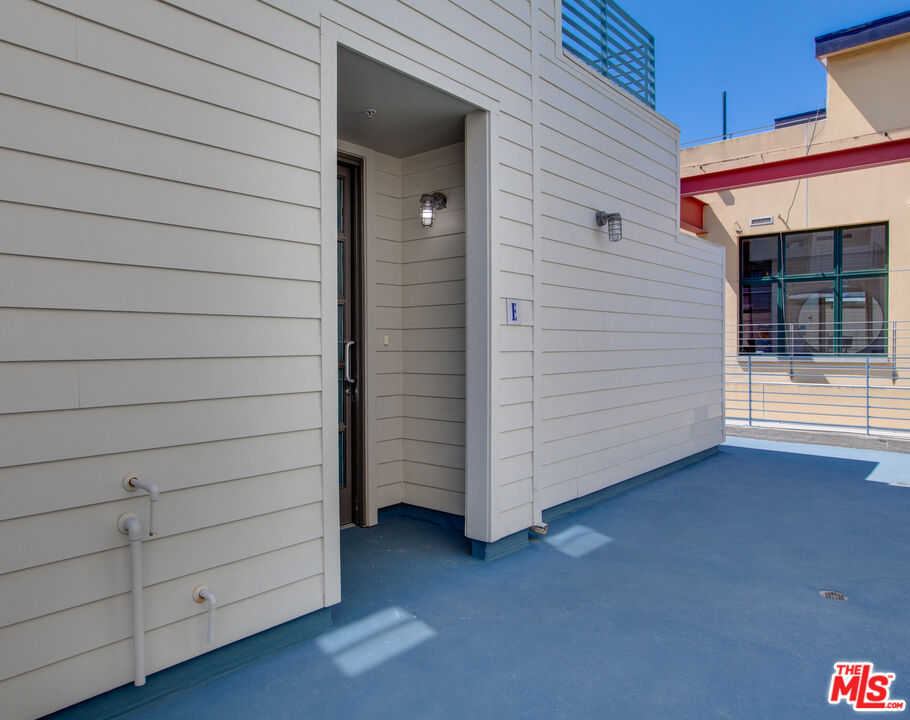 1358 4th St Unit: PH-E