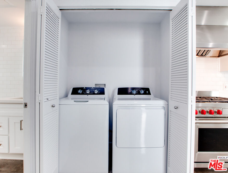 1358 4th St Unit: PH-E