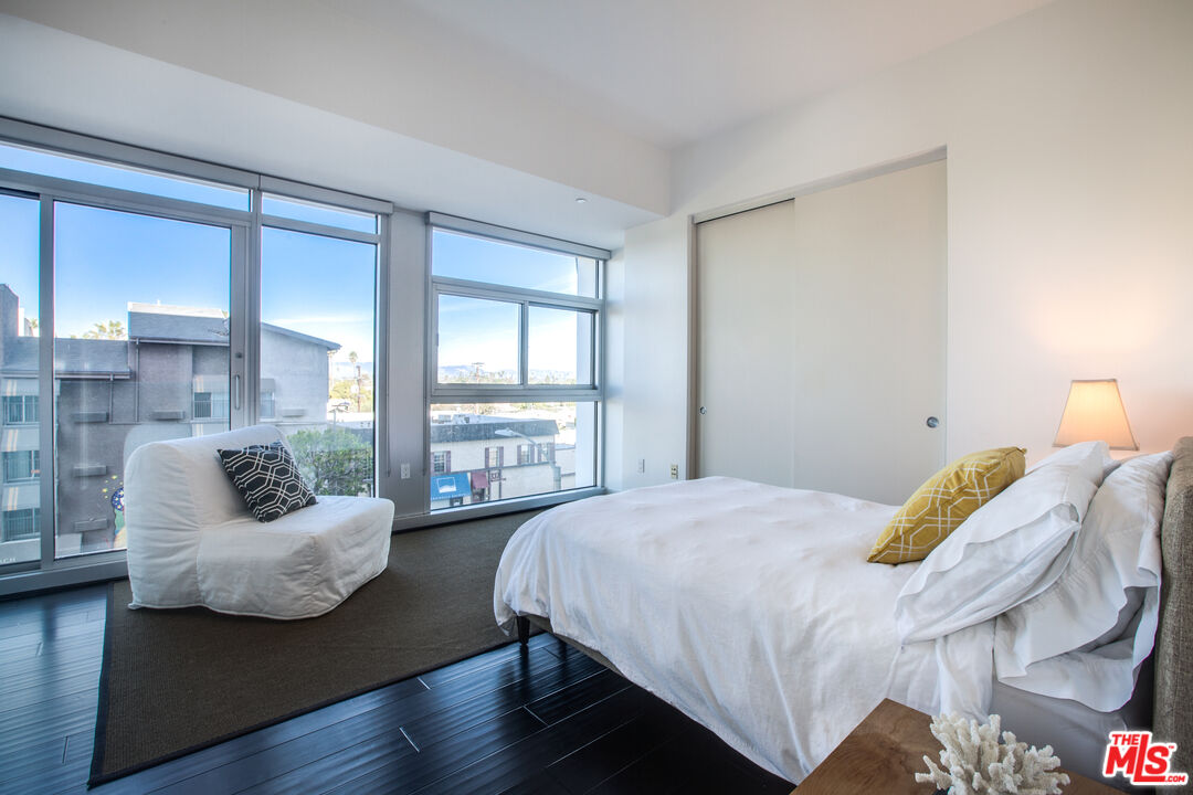 3111 Via Dolce Unit: 301