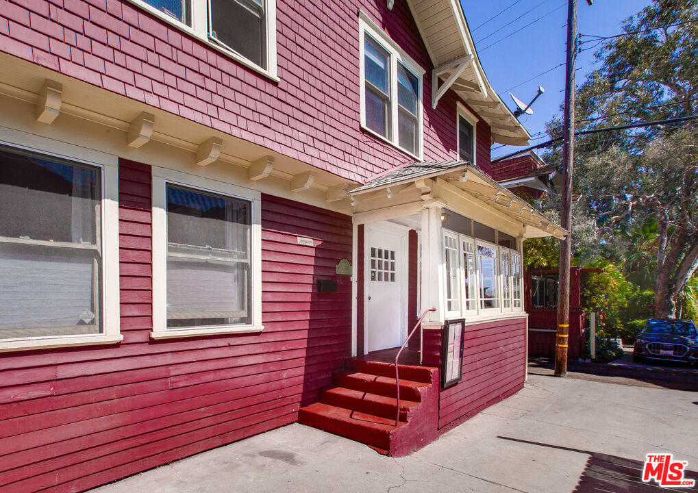 105 Park Pl