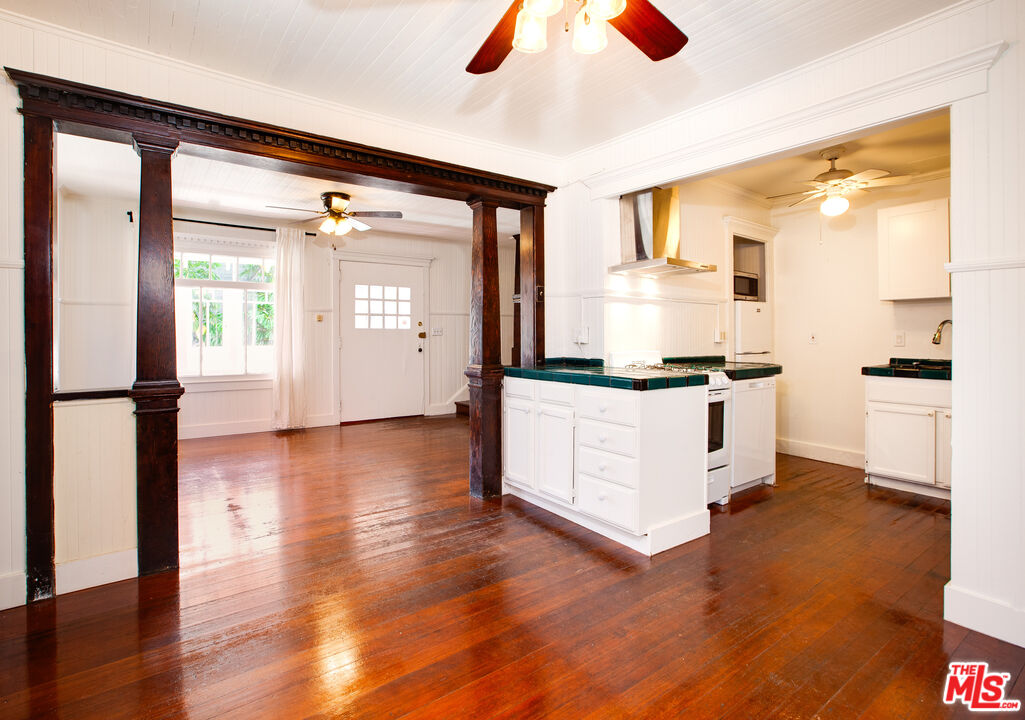 105 Park Pl