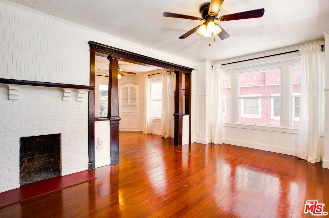 105 Park Pl