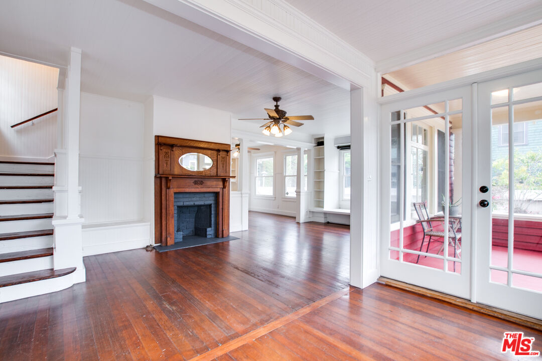 105 Park Pl