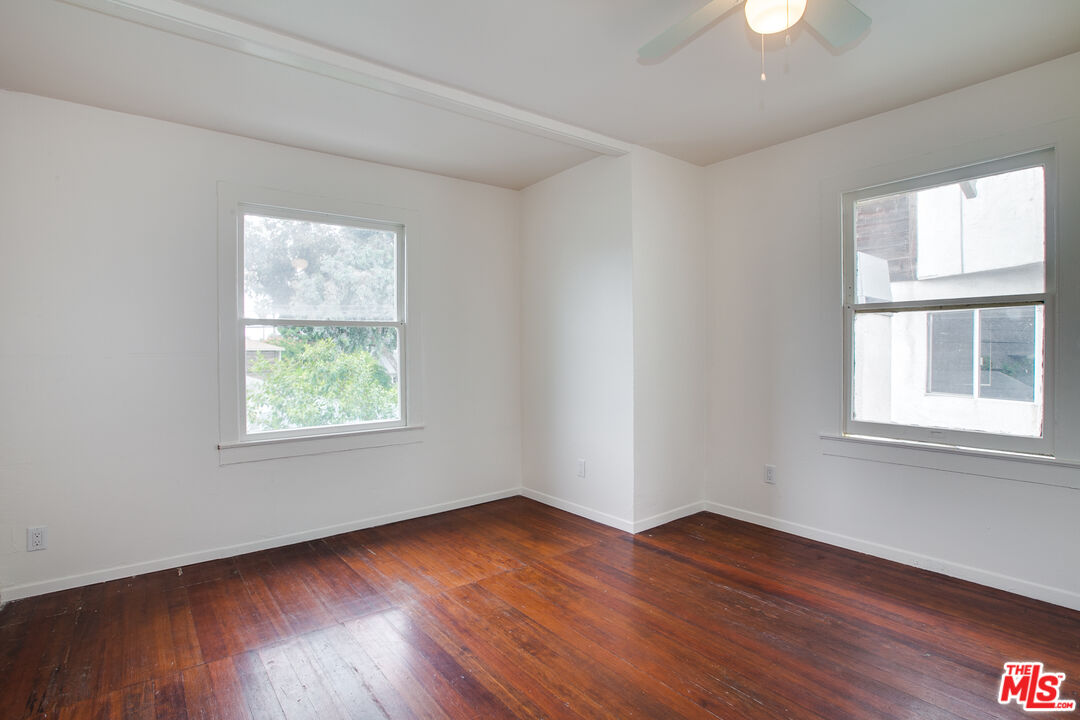 105 Park Pl
