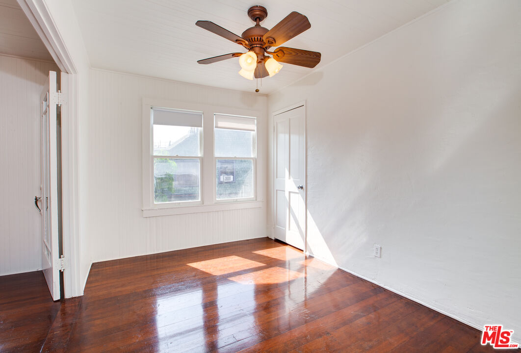 105 Park Pl