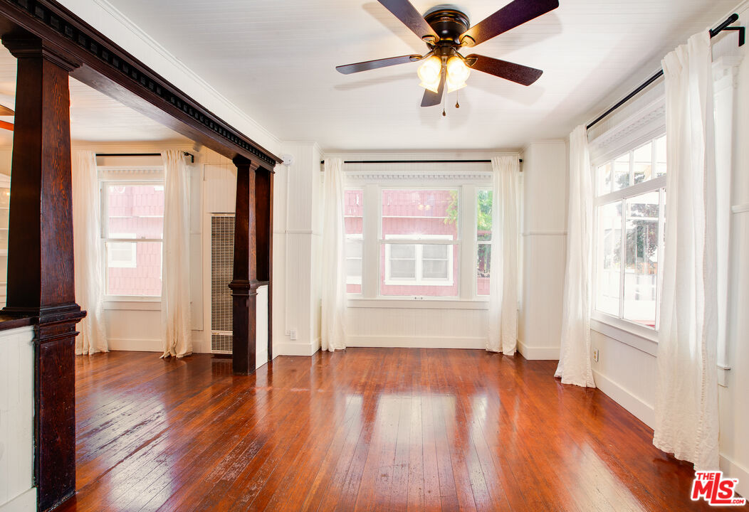 105 Park Pl