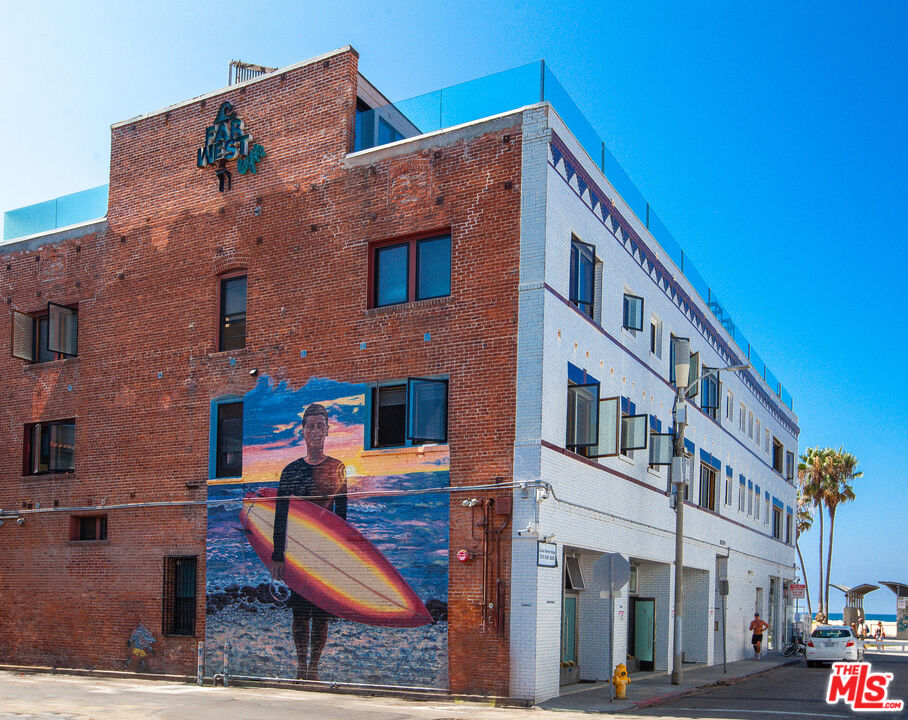 105 Park Pl