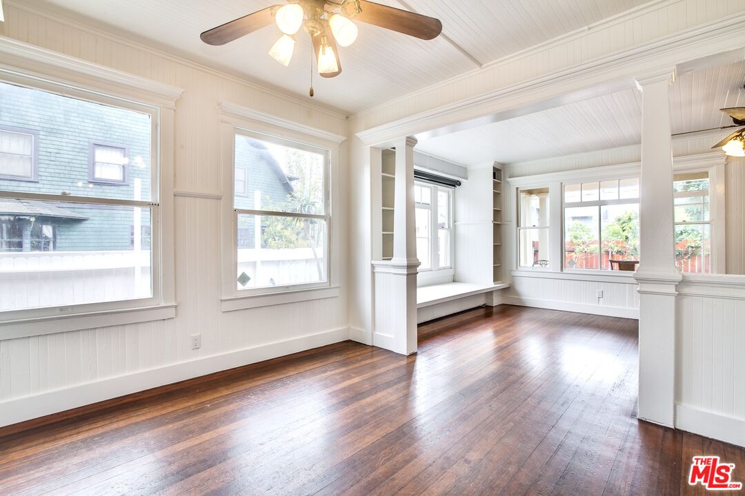 105 Park Pl