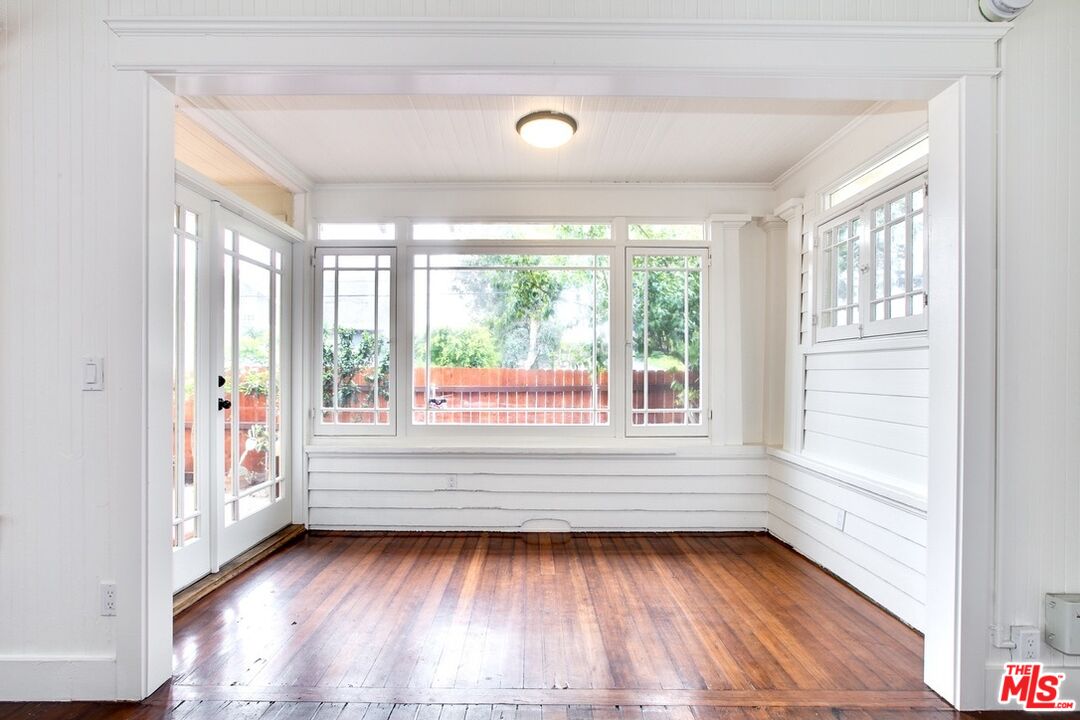 105 Park Pl