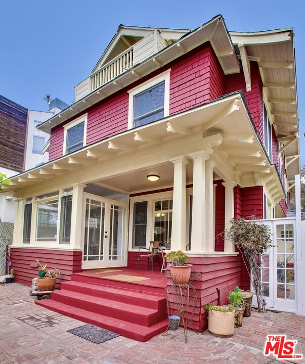 105 Park Pl