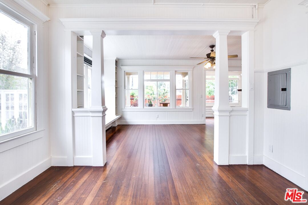 105 Park Pl