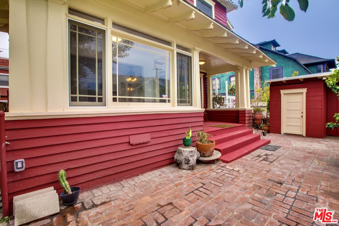 105 Park Pl