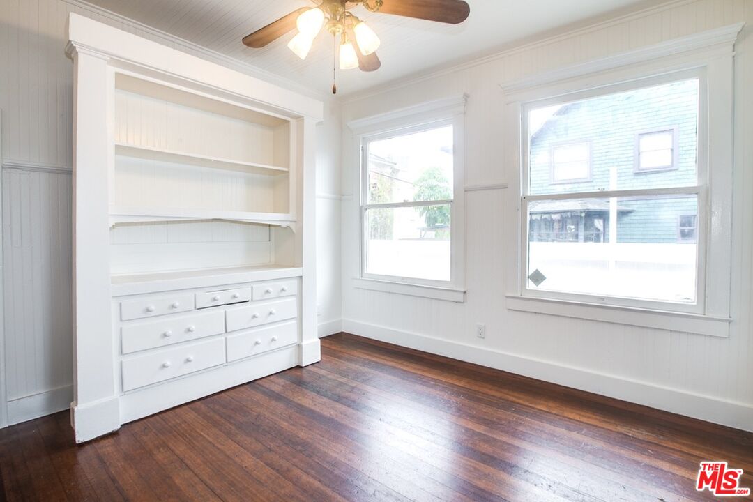 105 Park Pl