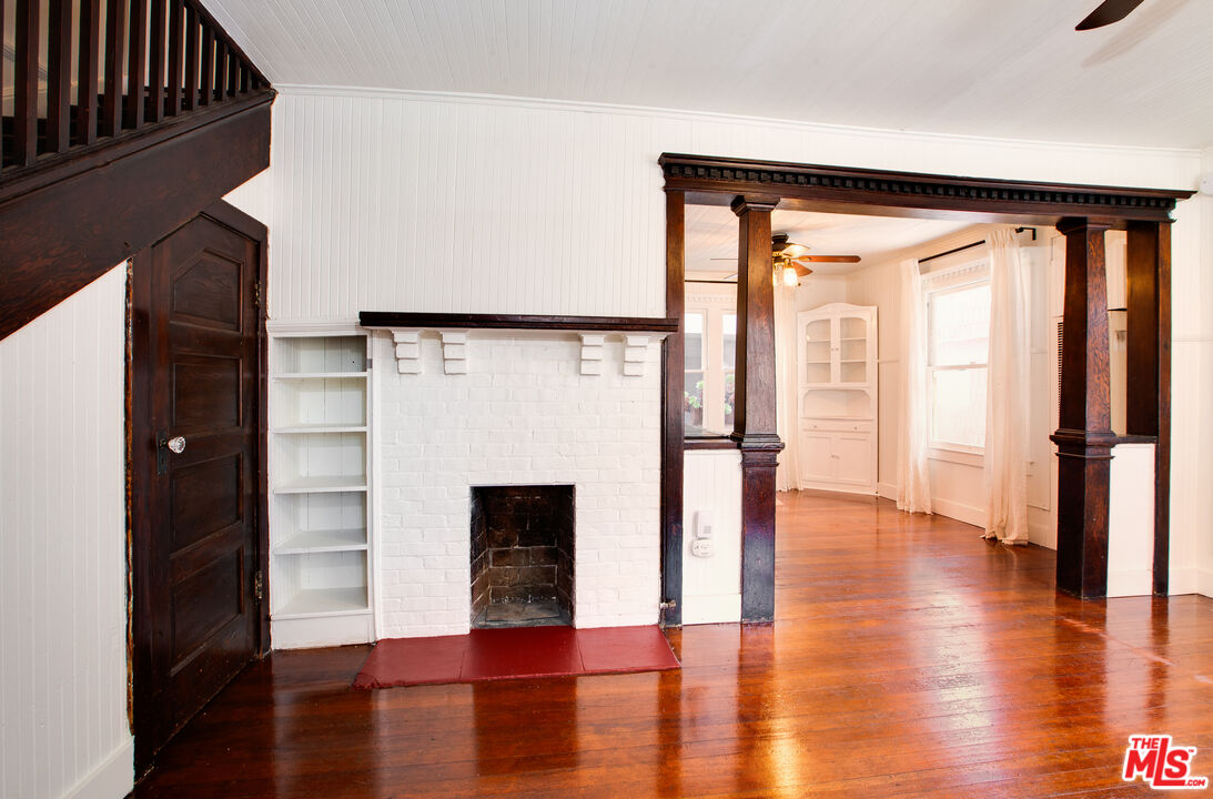 105 Park Pl