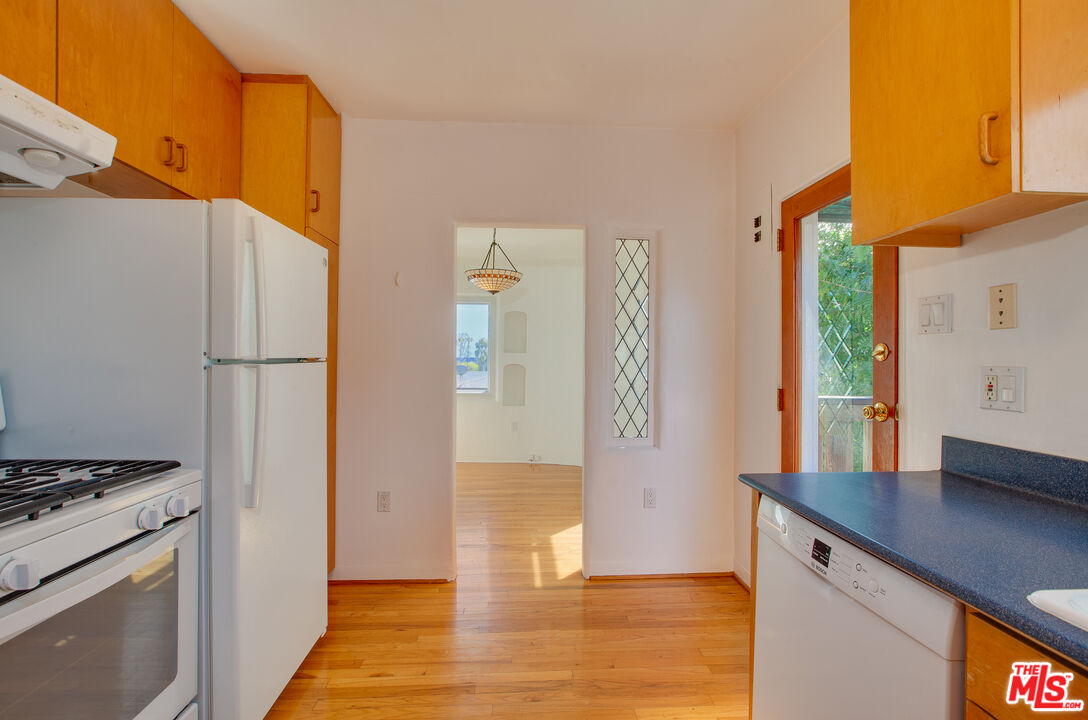 2534 7th St Unit: 4