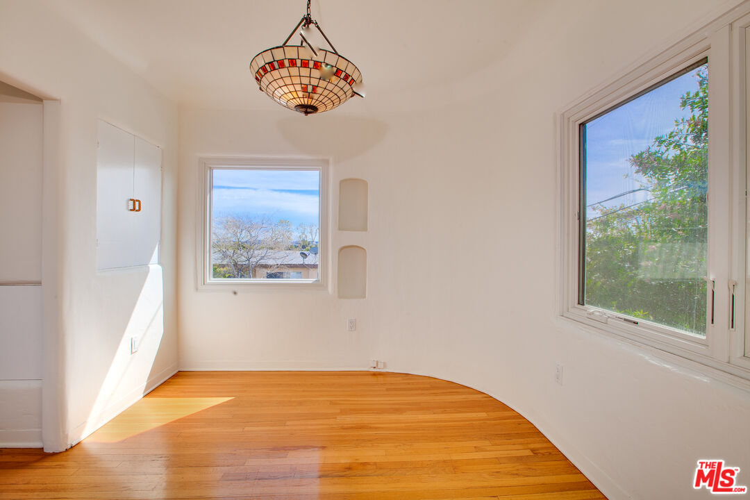 2534 7th St Unit: 4