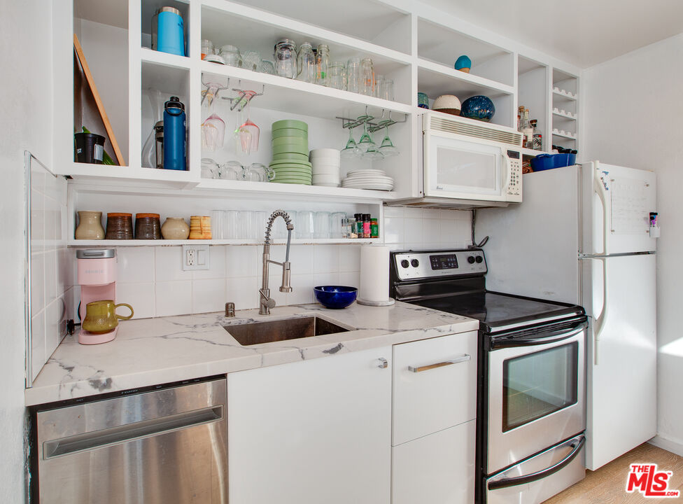 11645 Montana Ave Unit: 311
