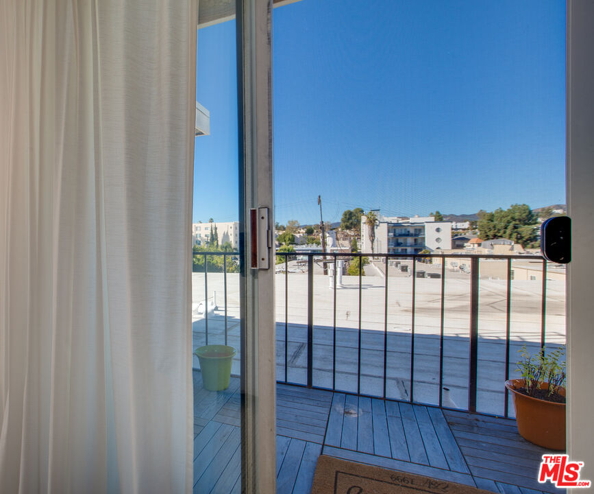 11645 Montana Ave Unit: 311