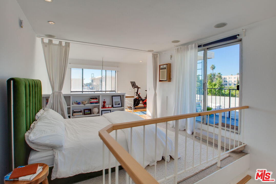 11645 Montana Ave Unit: 311