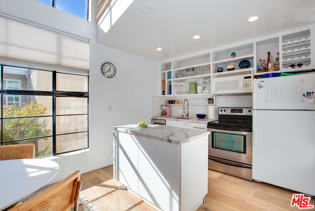 11645 Montana Ave Unit: 311
